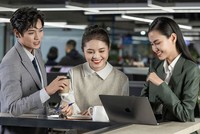 Giao dịch chứng khoán sáng 15/6: Nhóm cổ phiếu chứng khoán đua nhau khởi sắc