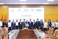 HNX ký kết biên bản phối hợp, hoàn thiện hạ tầng vận hành sàn giao dịch các-bon