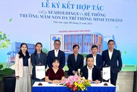 Đại diện Công ty Cổ phần Bất động sản Seaholdings ký kết hợp tác chiến lược với đại diện Trường Mầm non Đa trí thông minh TOMATO