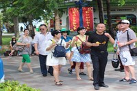 Trung bình mỗi ngày có hơn 10,4 nghìn lượt khách Trung Quốc đến Việt Nam du lịch