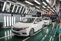 Doanh số bán ô tô tháng 1/2020 sụt giảm mạnh