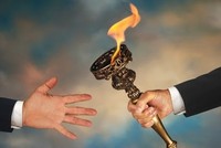 Chuyển giao đế chế cần phải chọn đúng người kế vị.