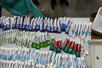 Đối tượng cất giấu ma túy trong kem đánh răng bị bắt giữ.