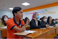 Nguyễn Ngọc Nhứt hiện đang là sinh viên Đại học Công nghệ TP.HCM dù bị cụt cả hai tay nhưng vẫn vươn lên mạnh mẽ với tinh thần không gì là không thể, truyền động lực tích cực đến với mọi người.