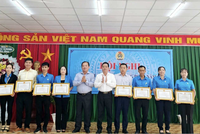 Liên đoàn Lao động tỉnh Hậu Giang đã tổ chức Hội nghị tổng kết hoạt động công đoàn năm 2024 trao bằng khen cho nhiều đơn vị có thành tích xuất sắc. Trong đó có công ty Number One Hậu Giang với những hoạt động chăm lo đời sống người lao động nổi bật.