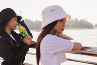 Gen Z luôn biết lấy lại tinh thần qua những chuyến đi khám phá và không quên giải nhiệt cuộc sống với Trà Xanh Không Độ.