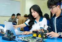 Niềm say mê khoa học công nghệ đã đưa Trần Thị Cẩm Giang đến với nghiên cứu ngay từ khi còn trên ghế nhà trường. (Ảnh NVCC).