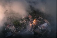 Núi Cấm an nhiên giữa đại ngàn xanh thẳm.