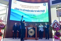 Chủ tịch HĐQT Đỗ Quý Hải gõ cồng niêm yết mã chứng khoán HPX trên sàn HOSE vào ngày 24/7/2018.