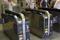 Hệ thống soát vé tự động tại các metro nước ngoài