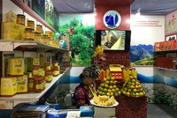 Sản vật mọi miền đổ về APEC