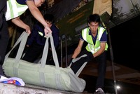 Phi cơ Nga chở 5 triệu USD hàng hóa cứu trợ đến sân bay Cam Ranh