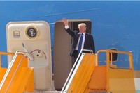 Tổng thống Mỹ Donald Trump đến Việt Nam.