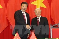 Tổng Bí thư Nguyễn Phú Trọng và Tổng Bí thư, Chủ tịch Trung Quốc Tập Cận Bình tại Lễ ký kết các văn kiện hợp tác giữa hai nước.