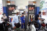 Giá xăng dầu tăng mạnh, áp sát mốc 19.000 đồng/lít