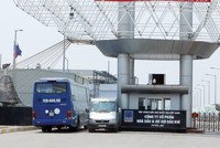 Nhà máy Xơ sợi polyester Đình Vũ chậm tiến độ 2 năm, khi đi vào hoạt động, vận hành khoảng 7 tháng đã lỗ cả ngàn tỷ đồng, doanh thu không đủ bù chi phí tối thiểu