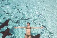 Cô gái được trả tiền để vi vu khắp thế giới