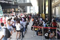 5 thứ người Singapore cũng lũ lượt xếp hàng để được mua