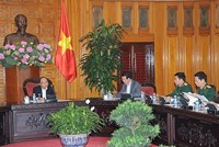 Thủ tướng chủ trì cuộc họp.