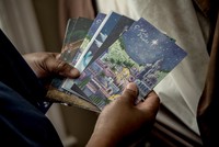 Thiệp mừng Giáng sinh năm nay của bà Sepia Coleman sẽ không được gửi đi. Ảnh: Guardian.