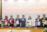 Quang cảnh lễ công bố các quyết định về công tác cán bộ của Hà Nội. Ảnh: Hà Nội mới