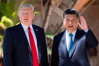 Tổng thống Mỹ Trump, trái và Chủ tịch Trung Quốc Tâp Cận Bình. Ảnh: AFP.