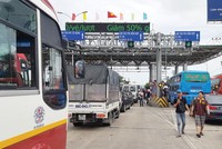 Trạm thu phí Cai Lậy - nơi đang gây nhiều bức xúc cho người tham gia giao thông. Ảnh: Hải An