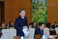Bộ trưởng Công an Tô Lâm báo cáo tại phiên họp của UB Thường vụ Quốc hội