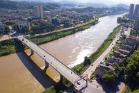 Cầu nối Việt Nam - Trung Quốc.