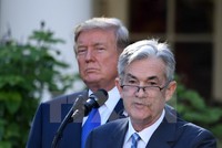  Ông Jerome Powell (phải) phát biểu tại Washington DC., ngày 2/11/2017. (Nguồn: THX/TTXVN)