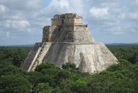Một kim tự tháp của người Maya được phát hiện ở Yucatan, biên giới giữa Mexico và Guatemala. Ảnh: Didi Aurich.