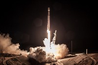 SpaceX từng tiến hành nhiều vụ phóng tên lửa thành công. Ảnh: Newsweek.