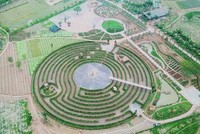 Mê cung bằng cây rộng 10.000 m2 ở ngoại thành Hà Nội