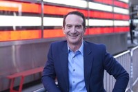 David Bach - triệu phú tự thân kiêm tác giả sách nổi tiếng của Mỹ. Ảnh: David Bach