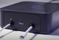 Thiết bị mở khoá iPhone với thiết kế nhỏ gọn.