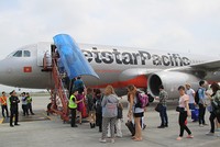 Việc tăng giá dịch vụ sân bay được cho là sẽ tác động tới giá vé máy bay. Ảnh minh họa: Đ.Loan 