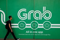Bên ngoài văn phòng của Grab tại Singapore. Ảnh: Reutes