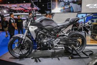 Honda CB300R 2018 giá từ 4.800 USD tại Thái Lan