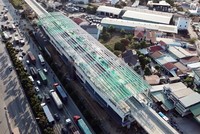 Mái vòm bàng thép tại ga Bình Thái. Ảnh: Hữu Nguyên.