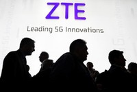 Gian hàng của ZTE tại một triển lãm ở Tây Ban Nha đầu năm nay. Ảnh: Reuters