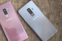 Loạt smartphone màu sắc mới lạ vừa lên kệ