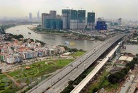Cầu vượt đường sắt đô thị tuyến Metro số 1 vượt sông Sài Gòn (Ảnh: Vietnam+).