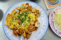 Quán bột chiên 30 năm bên hông chợ Bàn Cờ