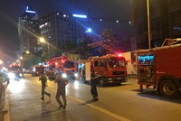 Hà Nội: Cháy toà nhà 25 tầng trên đường Lê Văn Lương