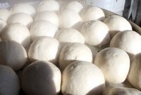 Một khách hàng đã nhầm lẫn khi trả gần 136 triệu đồng chỉ để mua một chiếc bánh bao có giá hơn 5.000 đồng. (Nguồn: Handout)