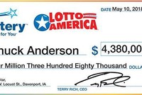 Công ty xổ số bang Iowa cho biết ông Chuck Anderson là người trúng giải độc đắc trị giá gần 100 tỷ đồng trong tuần này. (Nguồn: Special to the Register)