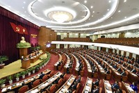 Điều chỉnh tuổi nghỉ hưu; sửa đổi quy định về mức đóng BHXH