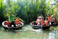 Trải nghiệm độc đáo xuyên rừng dừa nước giữa phố cổ Hội An