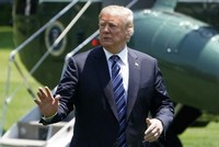 Tổng thống Mỹ tại Nhà Trắng hôm 25/5. Ảnh: AFP.