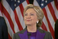 Bà Hillary Clinton cho biết có thể bỏ làm chính trị để sang quản lý mạng xã hội Facebook.